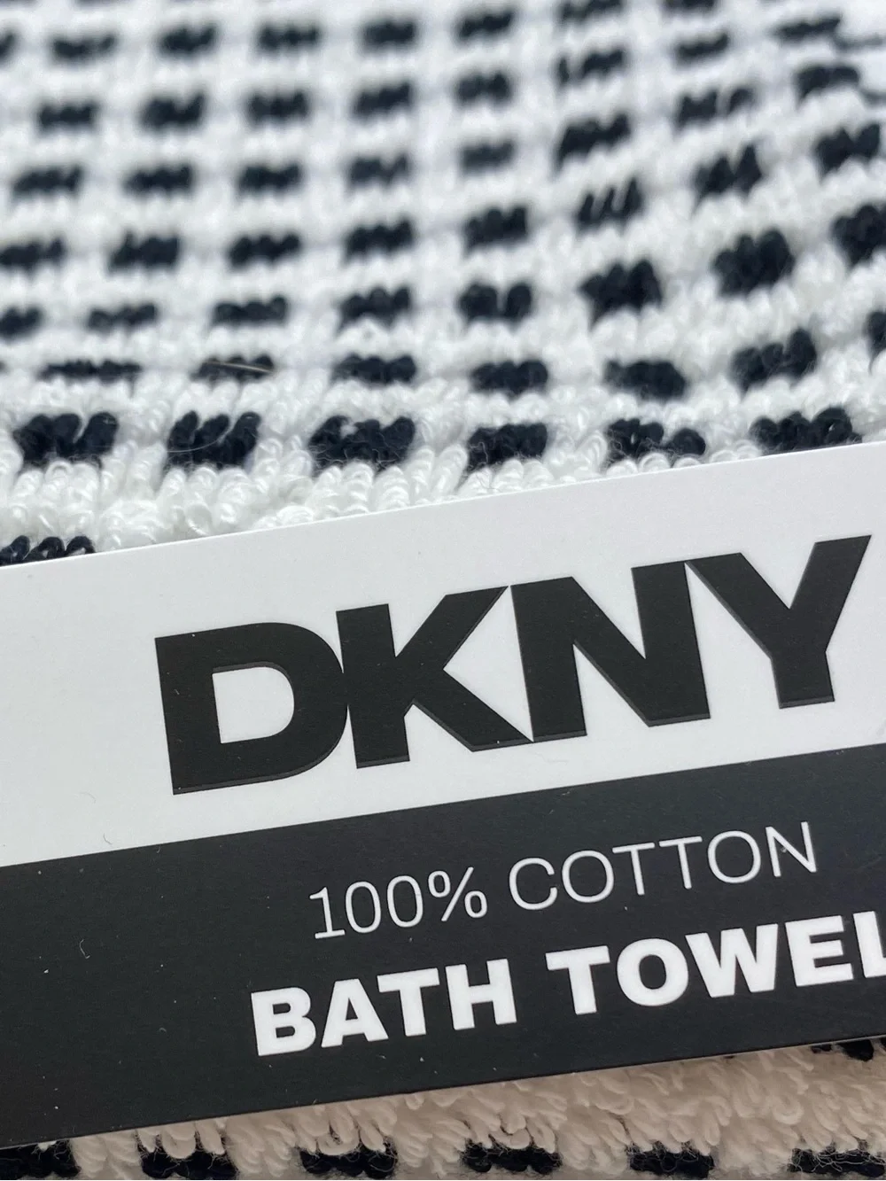 DKNY ❤️Cotton (1) Bath & (2)Hand Towel Set Black White Pattern NWT